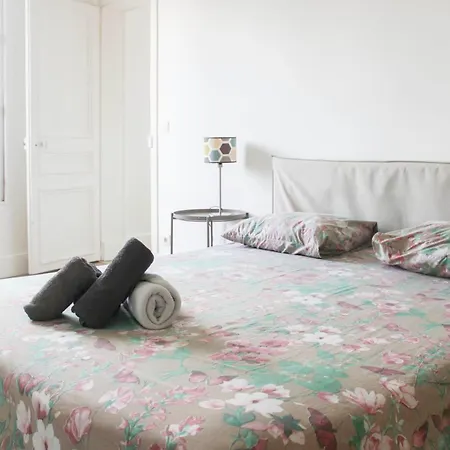Cozy At The Gates Of Paris